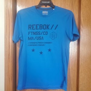 😎 Reebok Blue T-Shirt